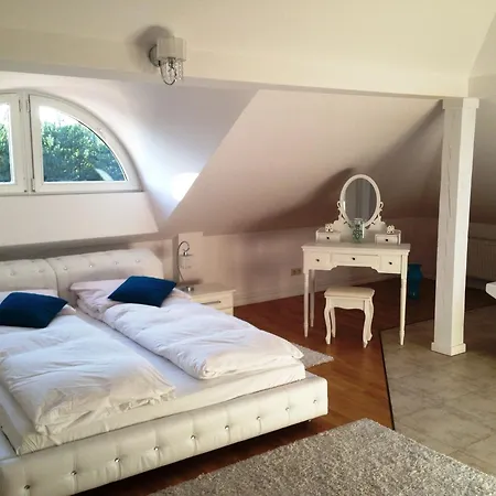 U Alexa Bed & Breakfast 3*