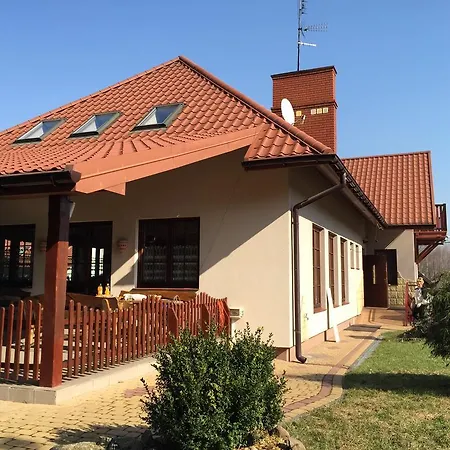 Bed and breakfast U Alexa Załuski